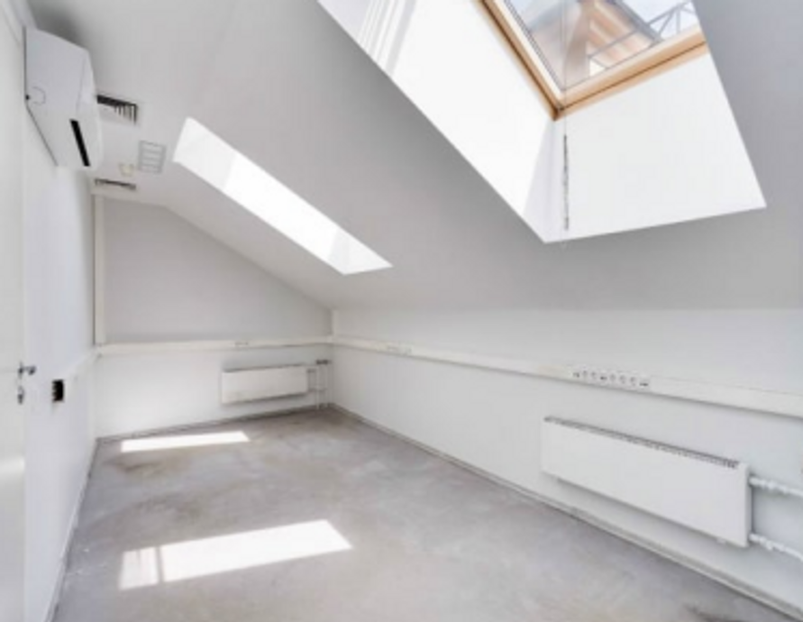 Особняк у набережной в центре Москвы