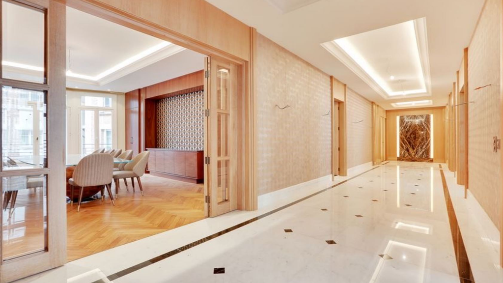 Дизайнерские апартаменты с видом на Эйфелеву башню