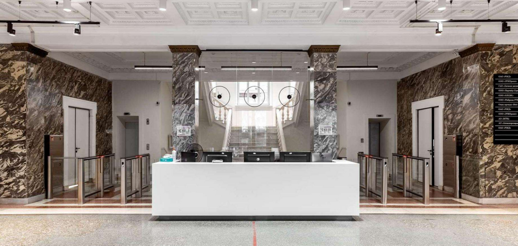 Историческое здание на Новорязанской